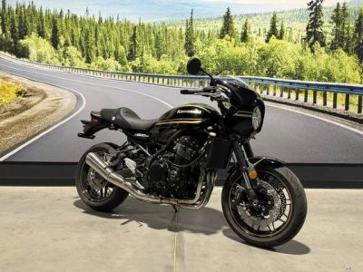 2024 Kawasaki Z900RS Cafe — front three-quarter view