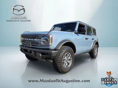 2024 Ford Bronco Badlands in Gray — front three-quarter view