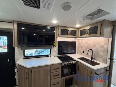 2026 Keystone RV Coleman Legacy - Photo 15