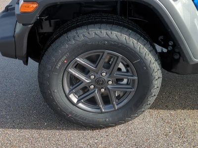 2026 Jeep Wrangler — photo 11 view