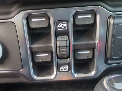 2026 Jeep Wrangler — photo 23 view