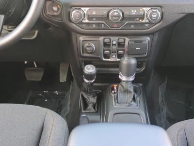 2026 Jeep Wrangler — photo 19 view