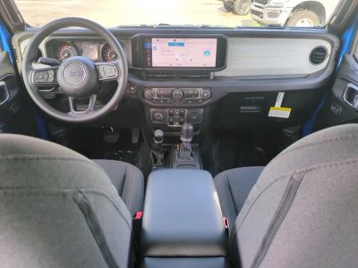 2026 Jeep Wrangler — photo 15 view