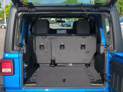 2026 Jeep Wrangler — photo 13 view