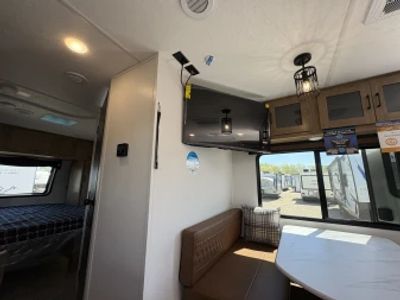 2024 Coachmen Freedom Express Ultra Lite - Photo 17