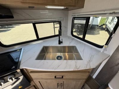 2024 Coachmen Freedom Express Ultra Lite - Photo 19