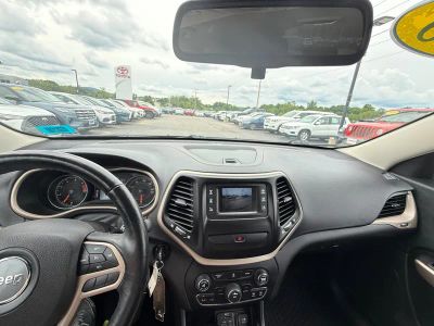2018 Jeep Cherokee — side profile view