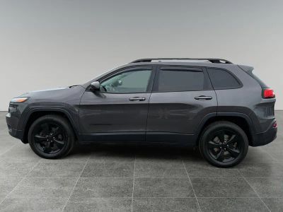2018 Jeep Cherokee — rear three-quarter view