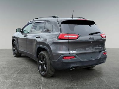 2018 Jeep Cherokee — interior view