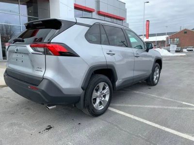 2024 Toyota RAV4 Hybrid XLE - Photo 5