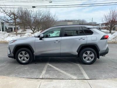 2024 Toyota RAV4 Hybrid XLE - Photo 8