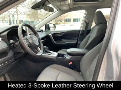 2024 Toyota RAV4 Hybrid XLE - Photo 16