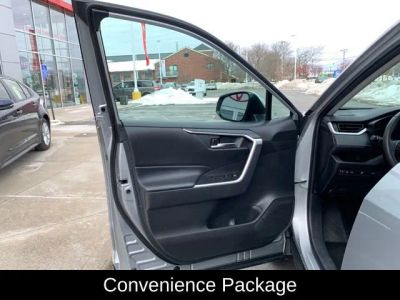 2024 Toyota RAV4 Hybrid XLE - Photo 14
