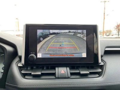 2024 Toyota RAV4 Hybrid XLE - Photo 24