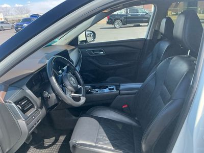2023 Nissan Rogue — photo 9 view