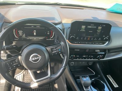 2023 Nissan Rogue — photo 14 view