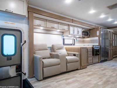 2026 Thor Motor Coach Windsport - Photo 13
