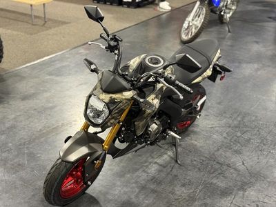 2026 Kawasaki Z125 PRO Cypher Camo Beige — side profile view