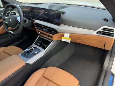 2026 BMW 4 Series — photo 12 view