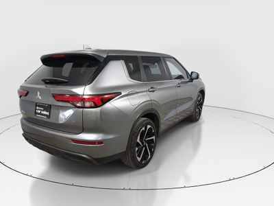 2024 Mitsubishi Outlander - Photo 7