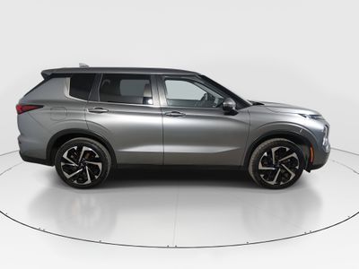 2024 Mitsubishi Outlander - Photo 8