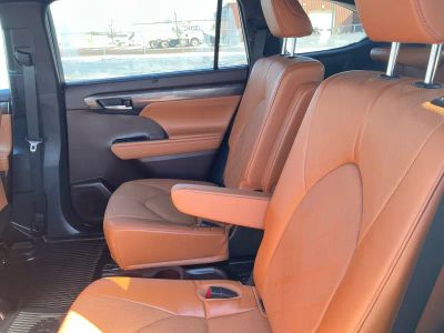2022 Toyota Highlander — photo 17 view