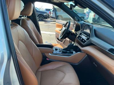 2022 Toyota Highlander — photo 20 view