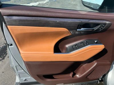 2022 Toyota Highlander — photo 15 view