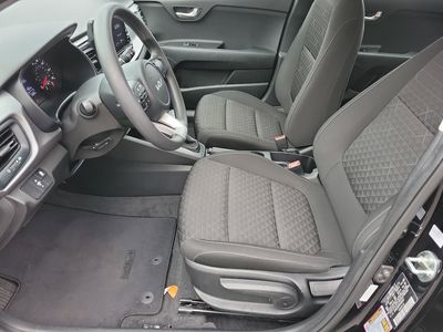 2023 Kia Rio - Photo 4