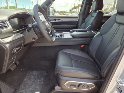 2026 Jeep Grand Wagoneer — photo 13 view