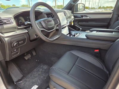 2026 Jeep Grand Wagoneer — photo 14 view