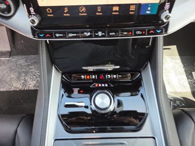 2026 Jeep Grand Wagoneer — photo 16 view