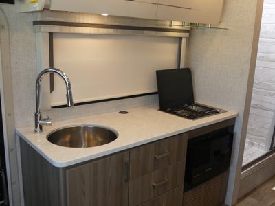 2025 Thor Motor Coach Axis - Photo 7