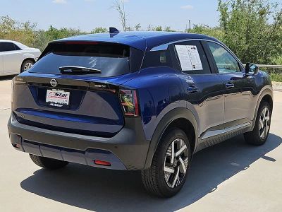 2025 Nissan Kicks — detail view