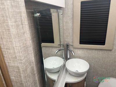 2026 Tiffin Motorhomes Wayfarer — photo 22 view