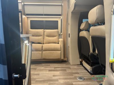 2026 Tiffin Motorhomes Wayfarer — interior view