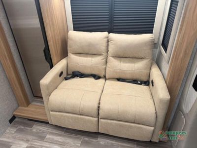 2026 Tiffin Motorhomes Wayfarer — detail view