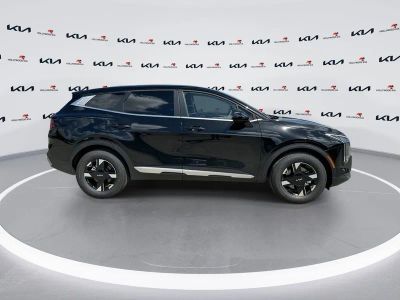 2026 Kia Sportage — photo 9 view