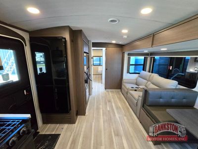 2026 Cougar Half-Ton 25FKD - Photo 11