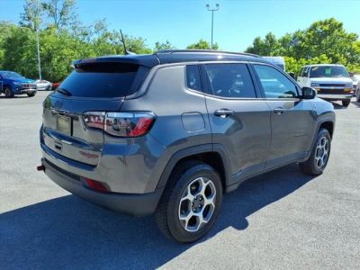 2022 Jeep Compass — detail view