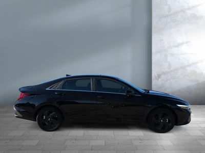 2026 Hyundai Elantra — photo 7 view