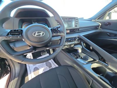 2026 Hyundai Elantra — photo 12 view