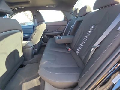 2026 Hyundai Elantra — photo 18 view