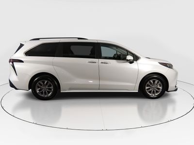 2024 Toyota Sienna - Photo 8