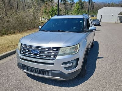 2016 Ford Explorer - Photo 2