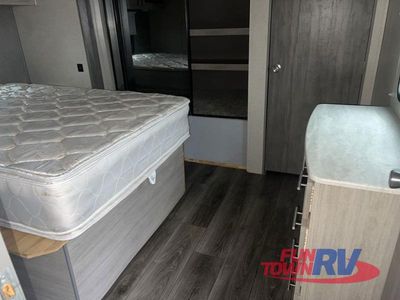 2022 Coachmen RV Catalina - Photo 38
