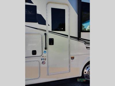 2023 Coachmen RV Mirada - Photo 11
