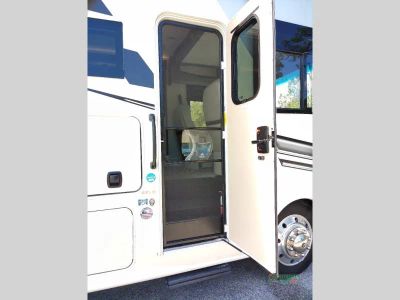 2023 Coachmen RV Mirada - Photo 13