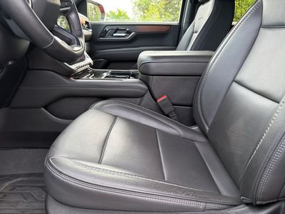 2025 GMC Yukon - Photo 18
