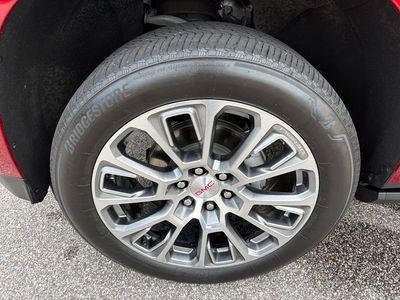 2025 GMC Yukon - Photo 14